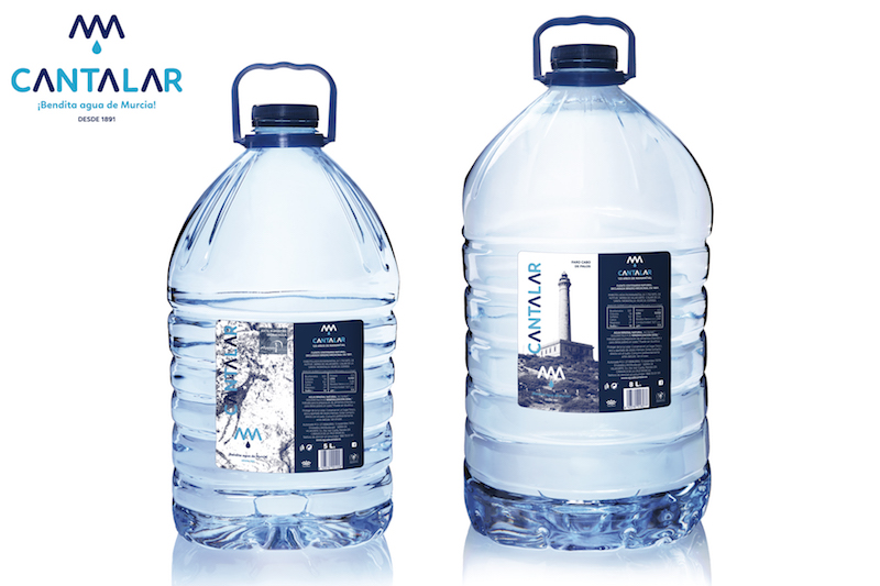 garrafas de 5 y 8 litros de agua de cantalar